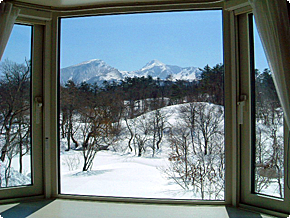 ツインルームから見る磐梯山（冬）